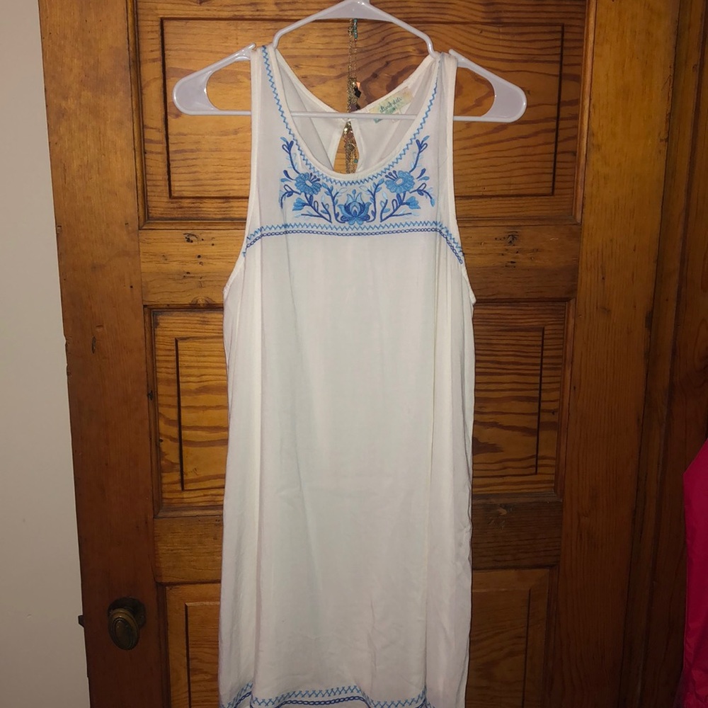 White summer altar’d state dress